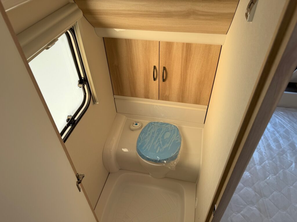 New Caravan HOBBY DE LUXE 460 UFe 2025: picture 12
