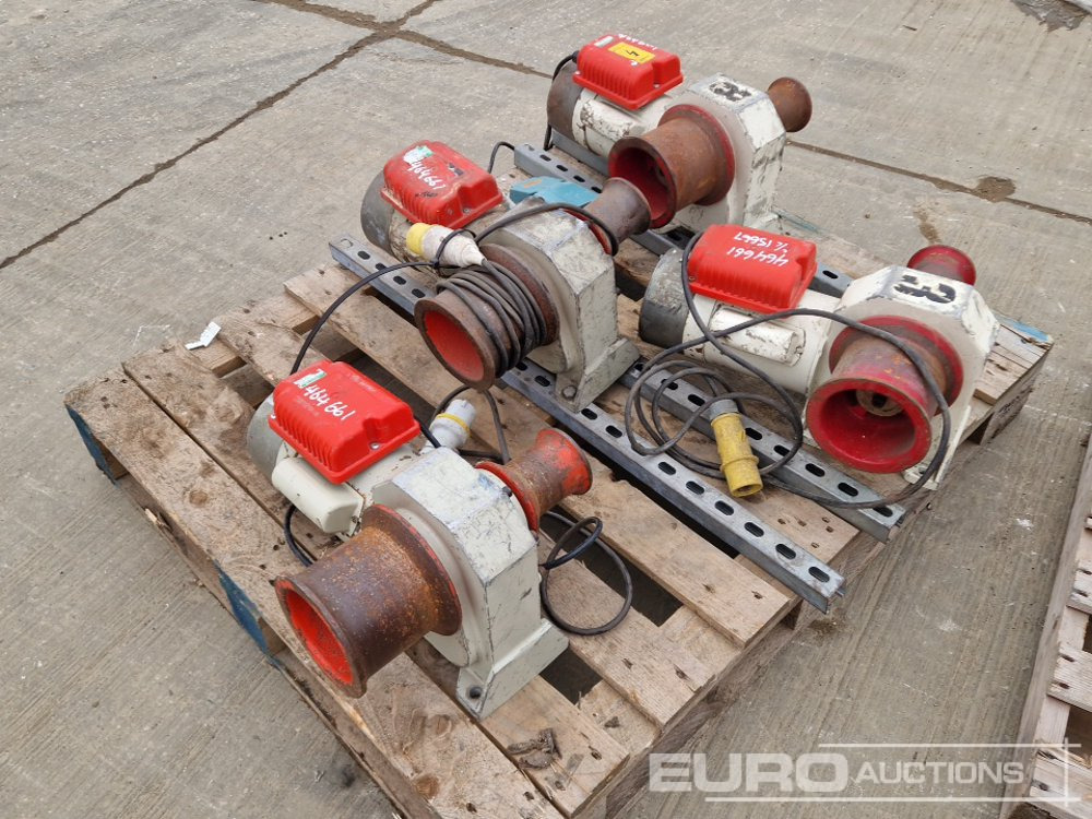 2.5 Ton Electric Winch (4 of) - Winch: picture 1 2.5 Ton Electric Winch (4 of) - Winch: picture 1