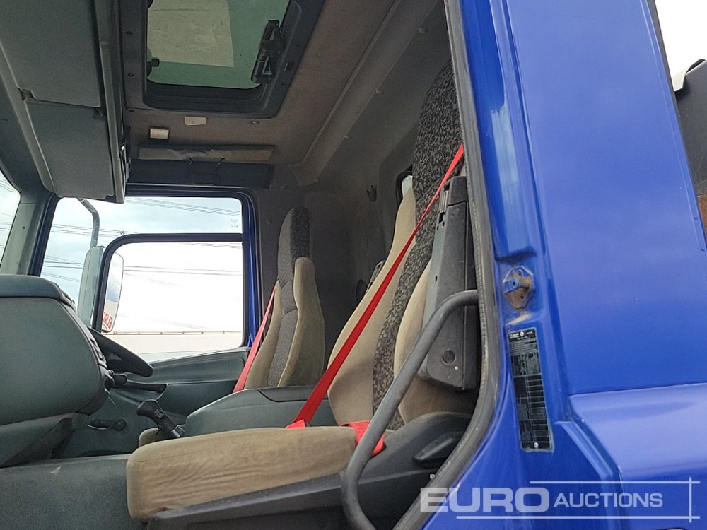 Tipper 2004 DAF CF 75-310: picture 25