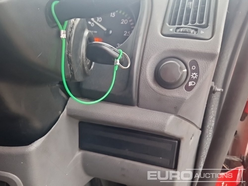 Livestock truck 2005 DAF LF45.130: picture 27