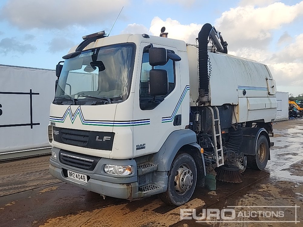 2010 DAF LF55-220 - Road sweeper: picture 1 2010 DAF LF55-220 - Road sweeper: picture 1