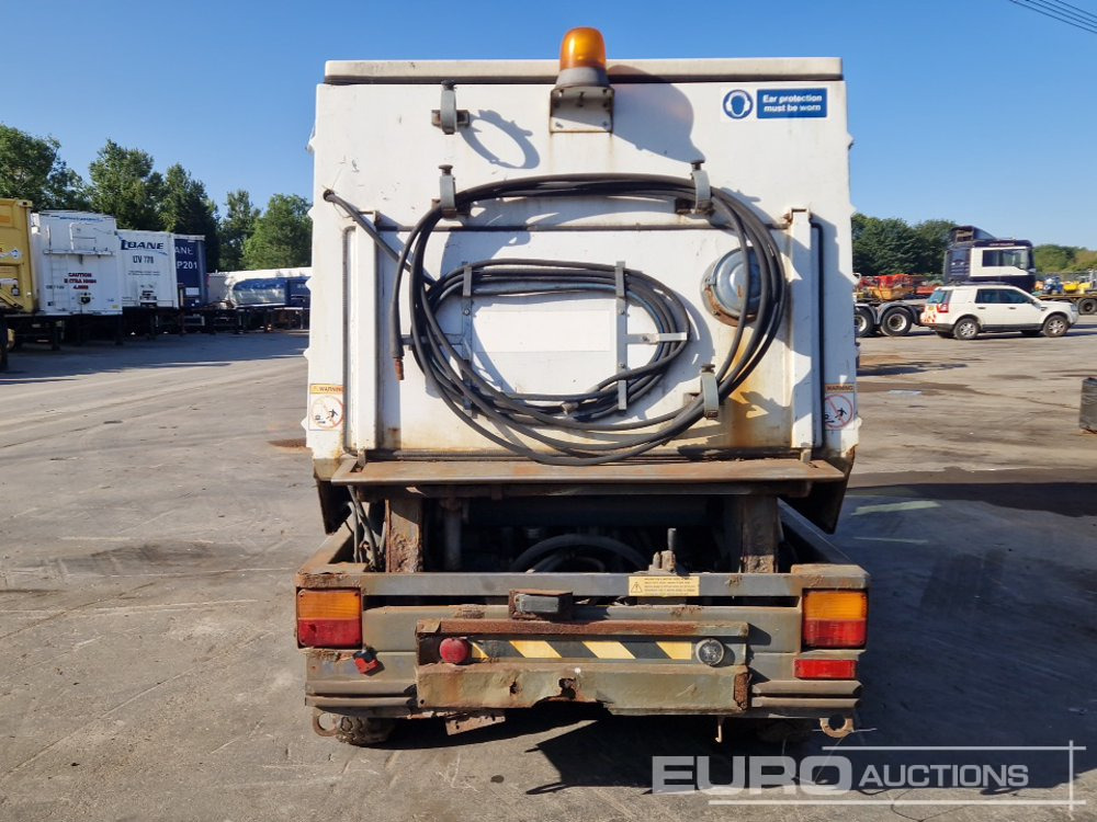 2010 Duleuo 200 QUATTRO - Road sweeper: picture 4 2010 Duleuo 200 QUATTRO - Road sweeper: picture 4