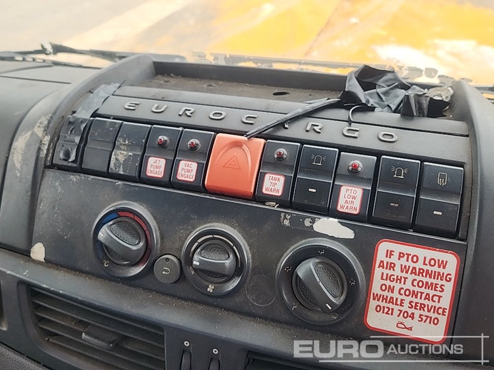 Tank semi-trailer 2010 Iveco 180E25: picture 40