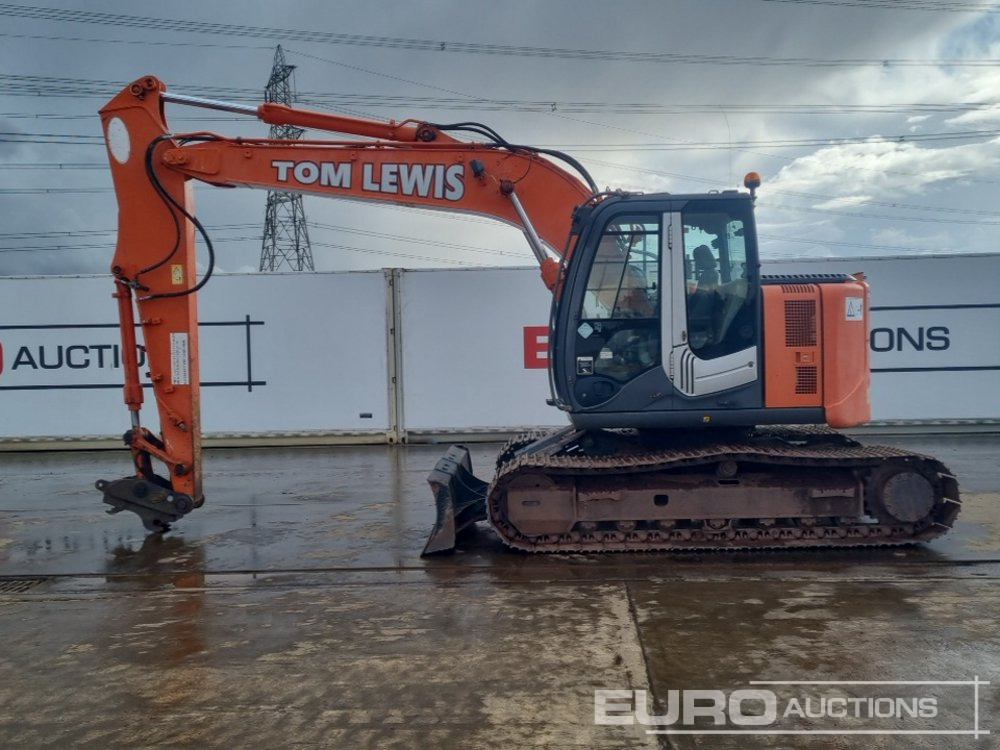 2011 Hitachi ZX135U5-3 - Crawler excavator: picture 2 2011 Hitachi ZX135U5-3 - Crawler excavator: picture 2