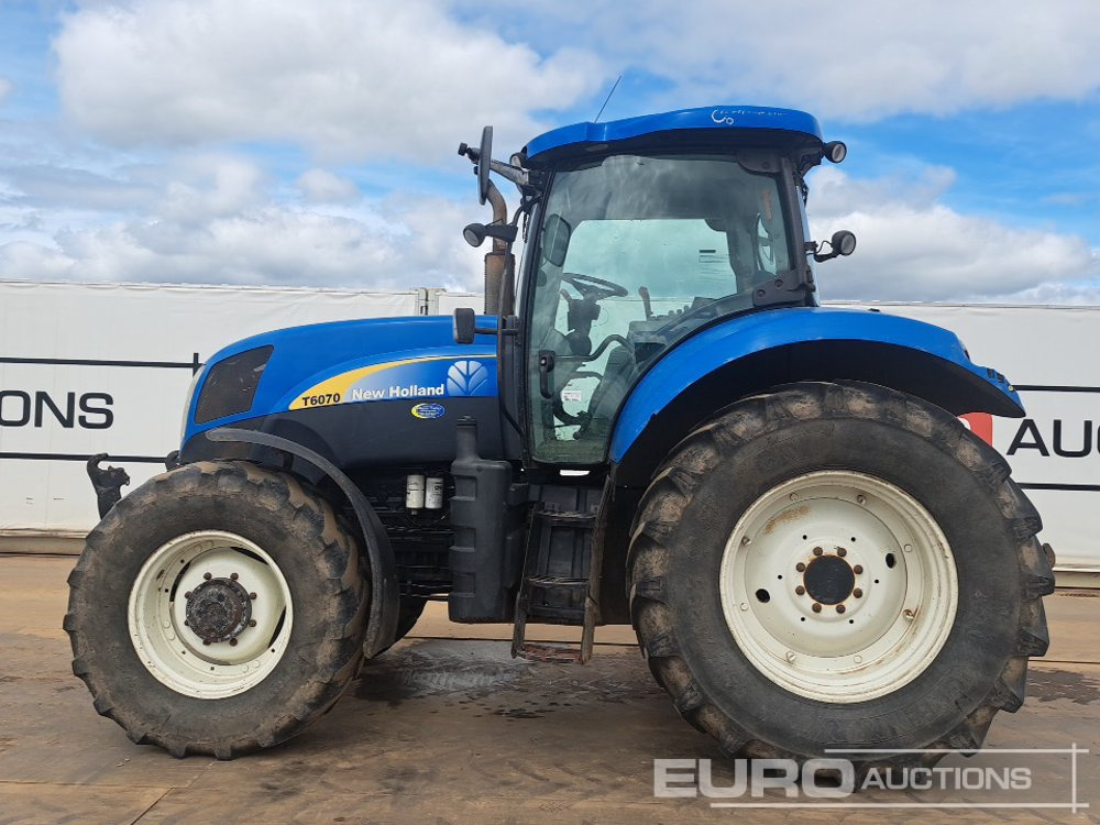 2011 New Holland T6070 - Farm tractor: picture 2 2011 New Holland T6070 - Farm tractor: picture 2