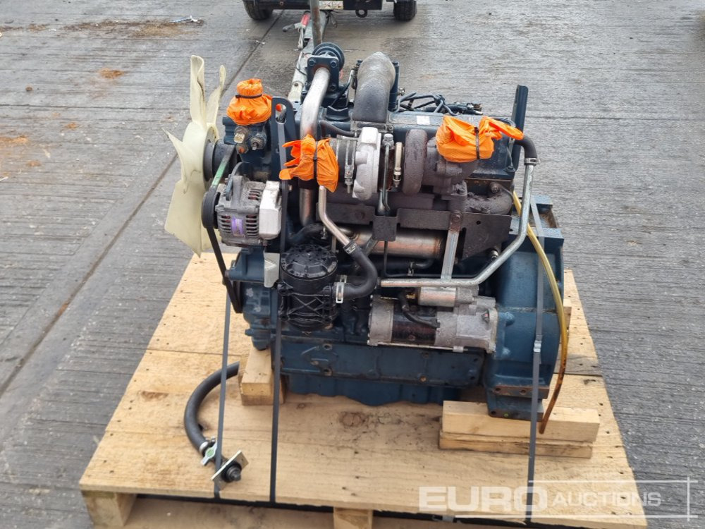2013 Kubota 4 Cylinder Engine - Engine: picture 2 2013 Kubota 4 Cylinder Engine - Engine: picture 2