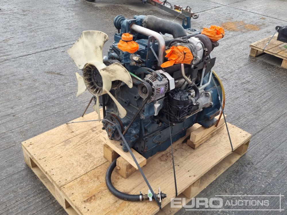 2013 Kubota 4 Cylinder Engine - Engine: picture 1 2013 Kubota 4 Cylinder Engine - Engine: picture 1