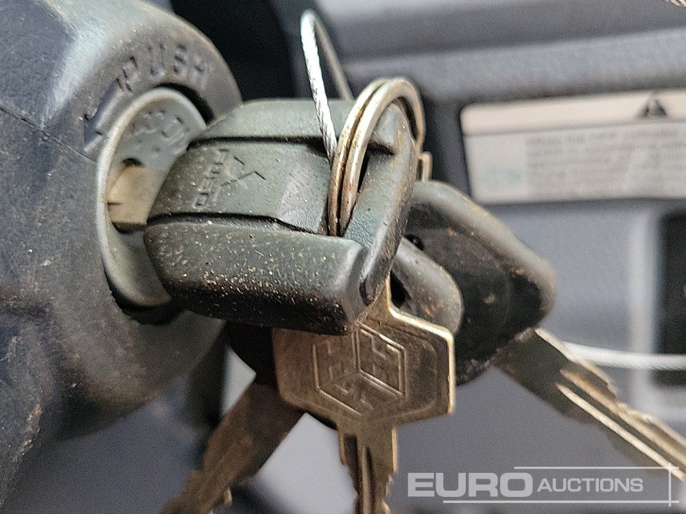 Refrigerator truck 2013 Mitsubishi 7C15: picture 28