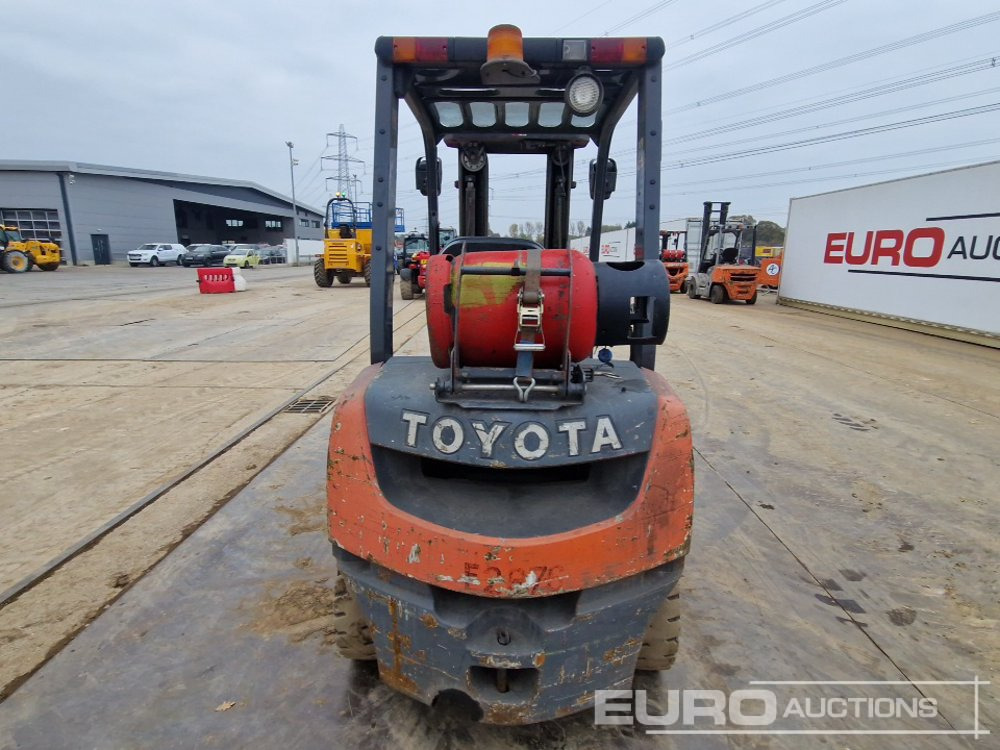 2013 Toyota 02-8FGF25 - Forklift: picture 4 2013 Toyota 02-8FGF25 - Forklift: picture 4