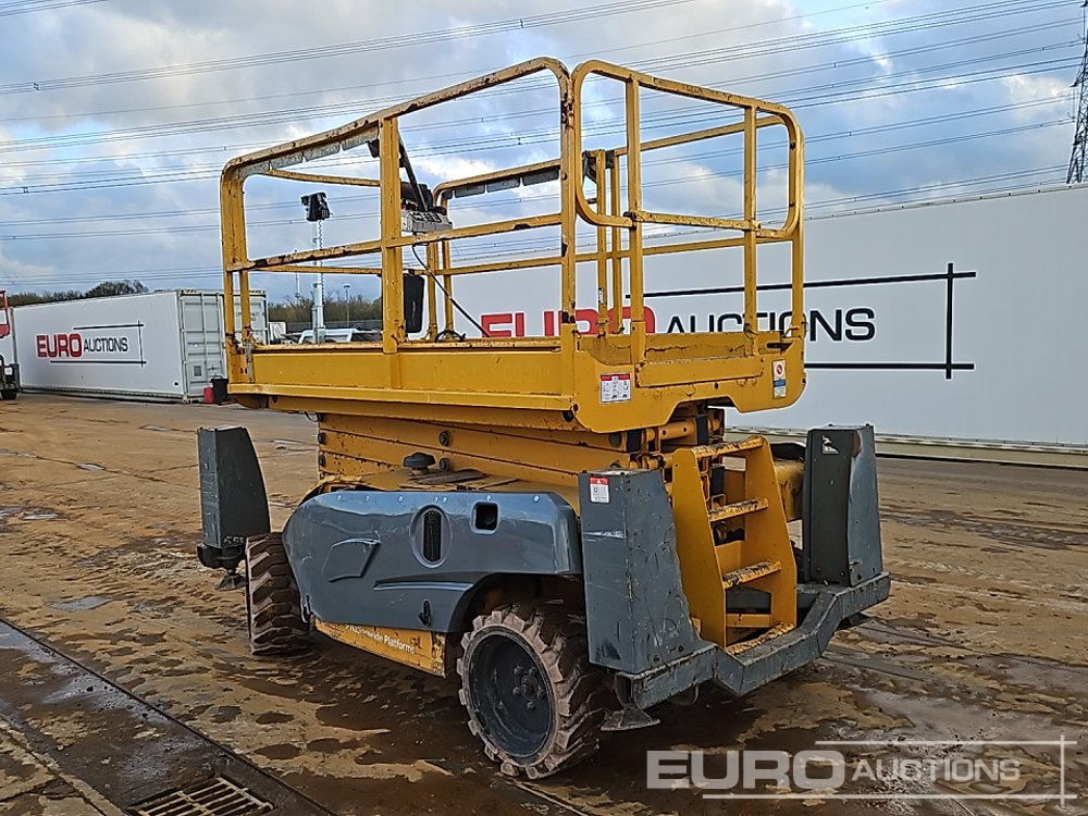 2014 Haulotte Compact 12DX - Scissor lift: picture 3 2014 Haulotte Compact 12DX - Scissor lift: picture 3