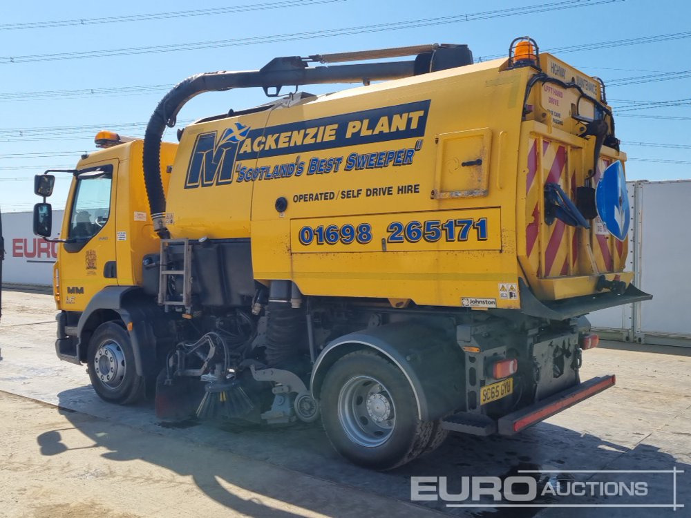 2015 DAF LF220 - Road sweeper: picture 3 2015 DAF LF220 - Road sweeper: picture 3