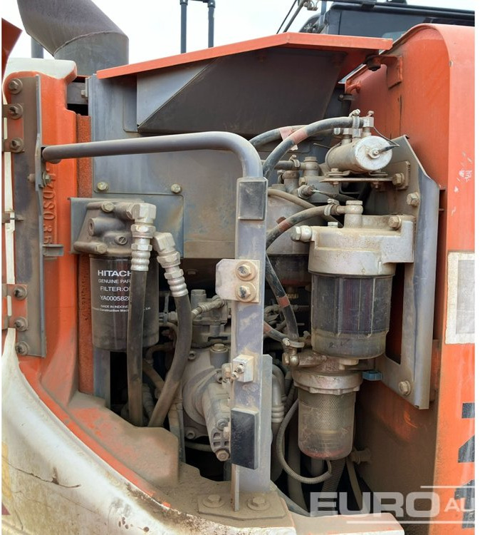 Crawler excavator 2015 Hitachi ZX135US-5B: picture 20