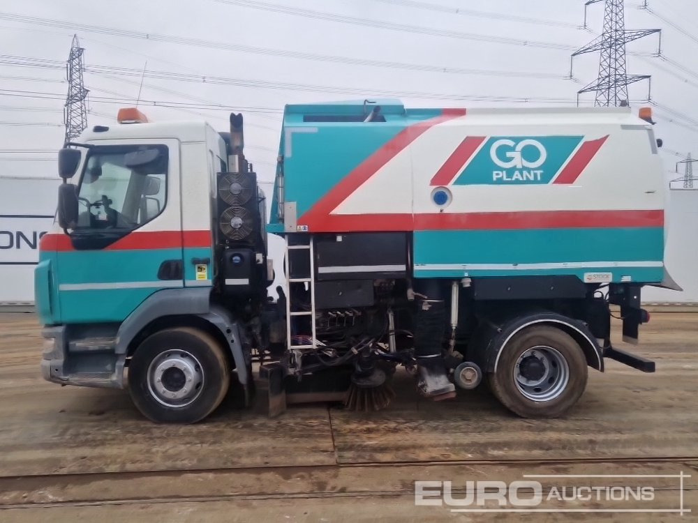 2016 DAF LF55.220 - Road sweeper: picture 2 2016 DAF LF55.220 - Road sweeper: picture 2