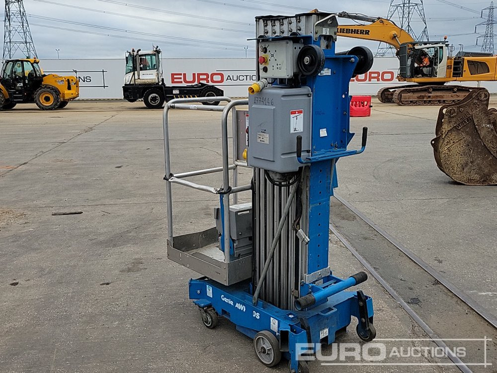 2016 Genie AWP-30S - Aerial platform: picture 3 2016 Genie AWP-30S - Aerial platform: picture 3