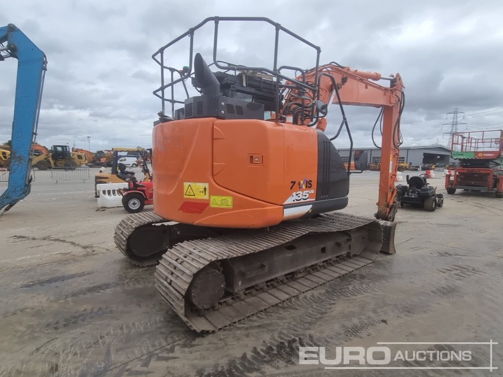 2017 Hitachi ZX135US-6 - Crawler excavator: picture 5 2017 Hitachi ZX135US-6 - Crawler excavator: picture 5