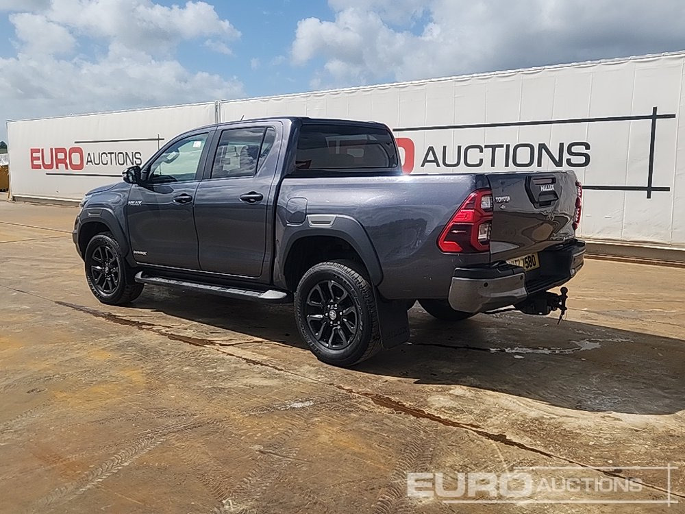 2021 Toyota Hilux Invincible X - Pickup truck: picture 3 2021 Toyota Hilux Invincible X - Pickup truck: picture 3