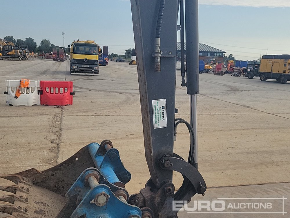 Mini excavator 2021 Volvo ECR58F: picture 19