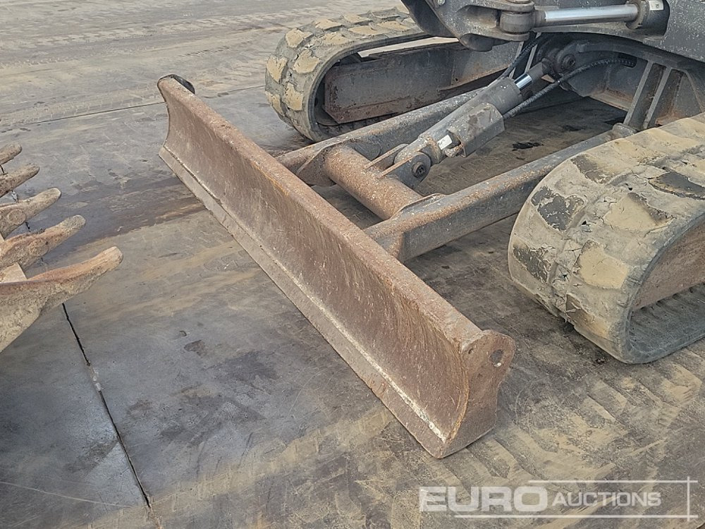 Mini excavator 2021 Volvo ECR58F: picture 26