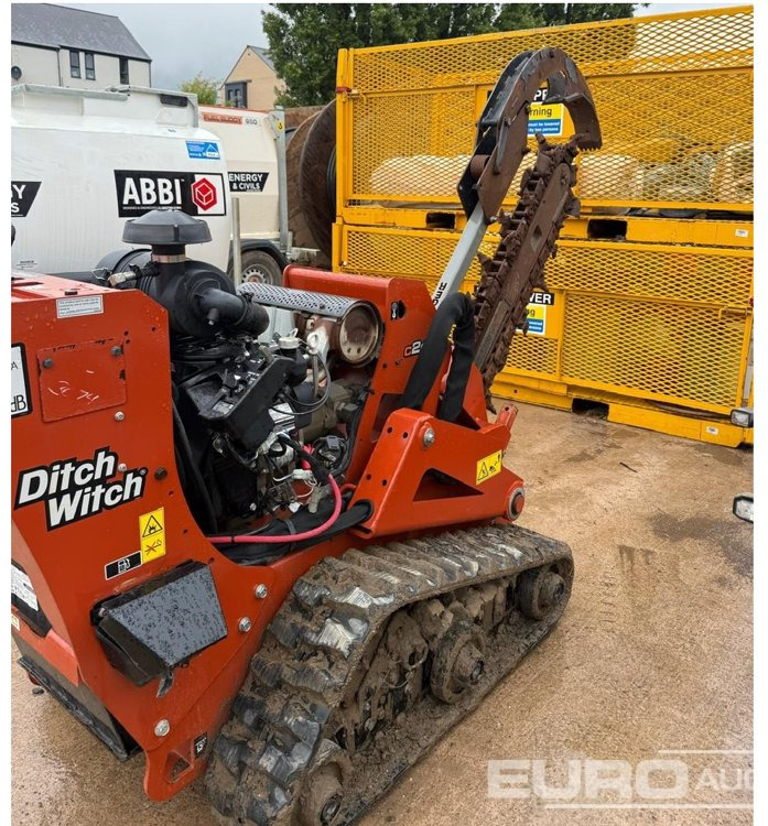 2022 Ditch Witch C24X - Trencher: picture 2 2022 Ditch Witch C24X - Trencher: picture 2