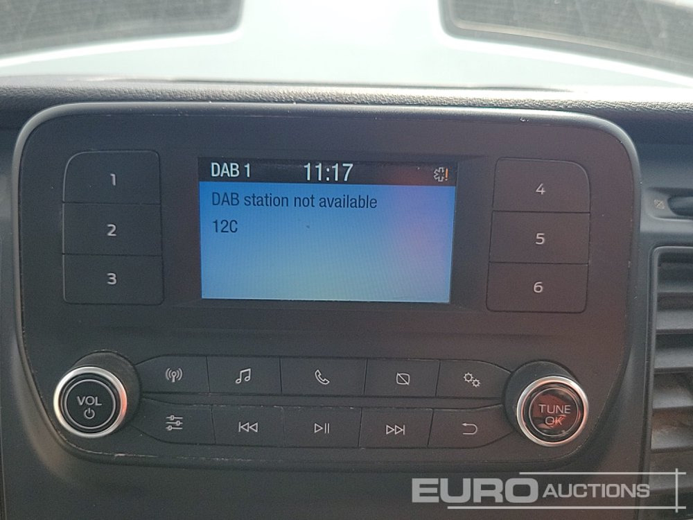 Tipper van 2022 Ford Transit 350: picture 39