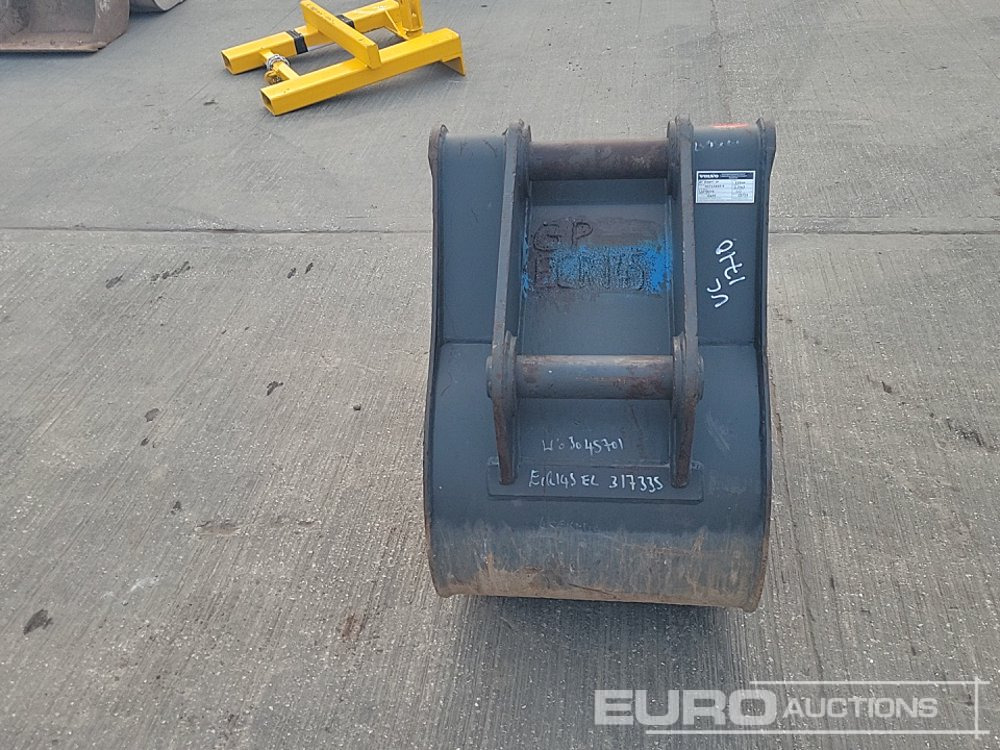 2023 Volvo 24" Scoop Bucket 65mm Pin to suit 13 Ton Excavator - Bucket: picture 4 2023 Volvo 24" Scoop Bucket 65mm Pin to suit 13 Ton Excavator - Bucket: picture 4
