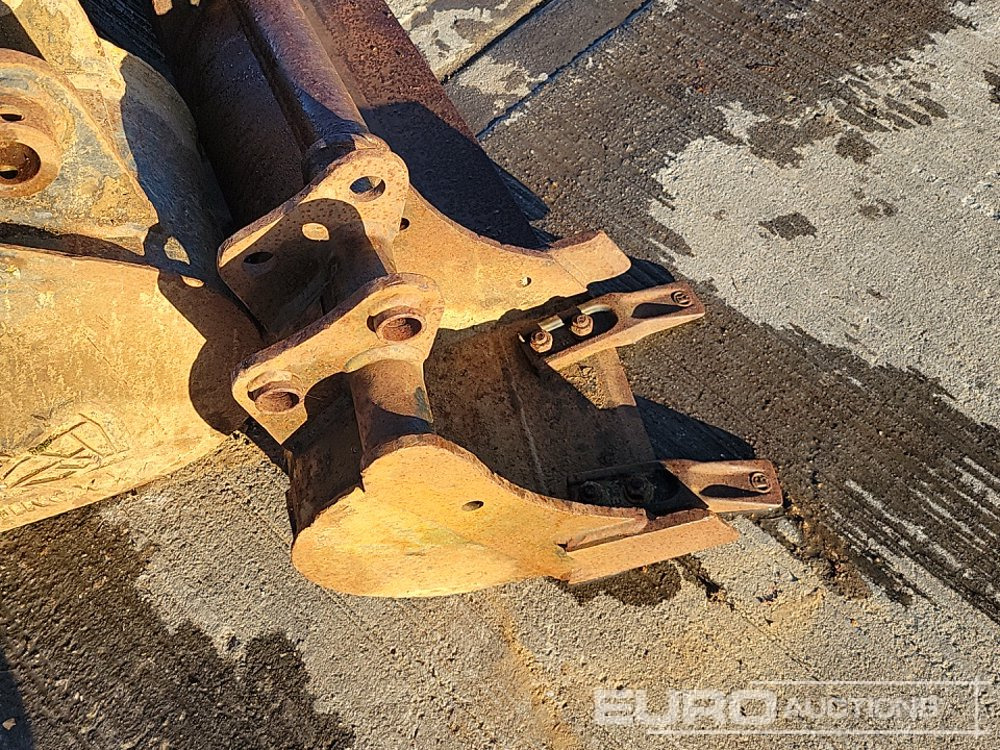 Bucket 36", 30", 30" Ditching, 12", 12", 10" Digging Bucket 25-35mm Pin to suit Mini Excavator: picture 19