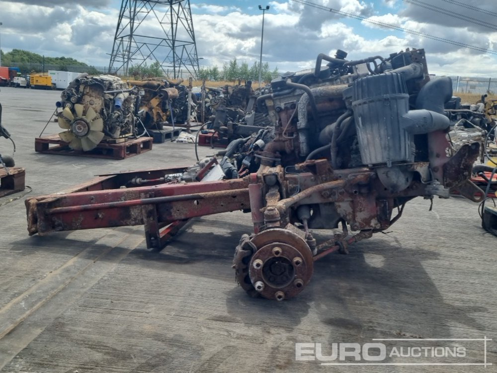 4 Cylinder Engine, Gearbox - Engine: picture 2 4 Cylinder Engine, Gearbox - Engine: picture 2