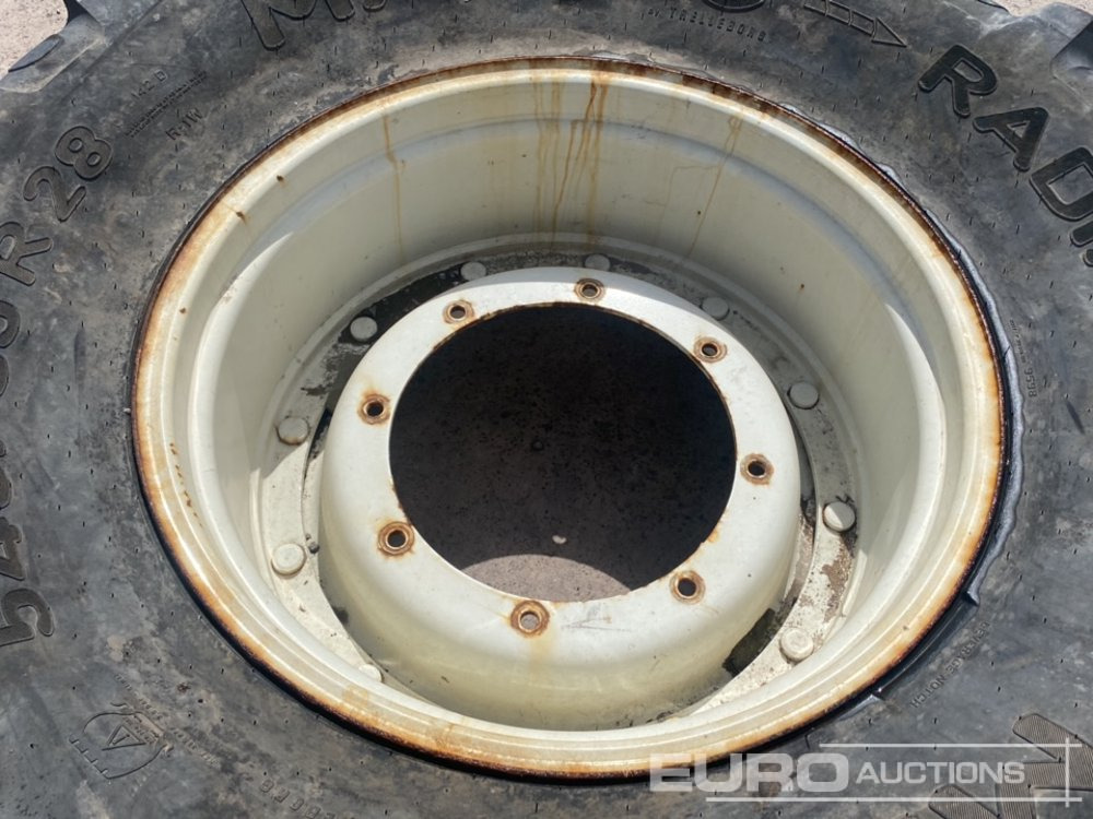 540/65R28 Tyre & Rim - Tire: picture 5 540/65R28 Tyre & Rim - Tire: picture 5