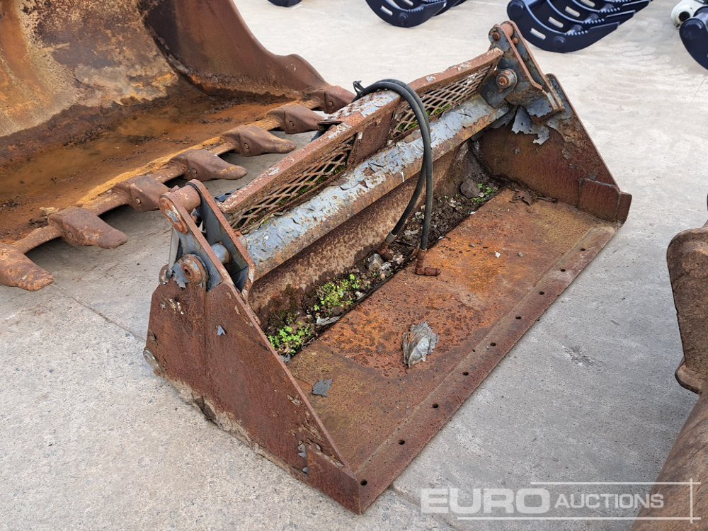 5ft 4 in1 Loader Bucket to suit Skidd Steer - Bucket: picture 4 5ft 4 in1 Loader Bucket to suit Skidd Steer - Bucket: picture 4