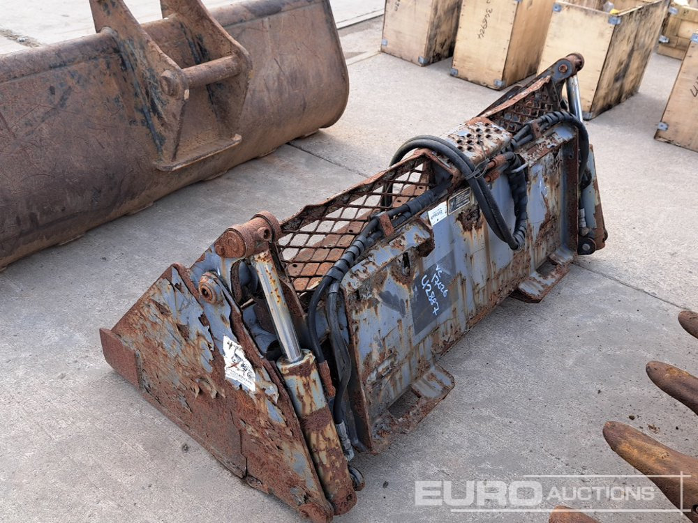 5ft 4 in1 Loader Bucket to suit Skidd Steer - Bucket: picture 2 5ft 4 in1 Loader Bucket to suit Skidd Steer - Bucket: picture 2