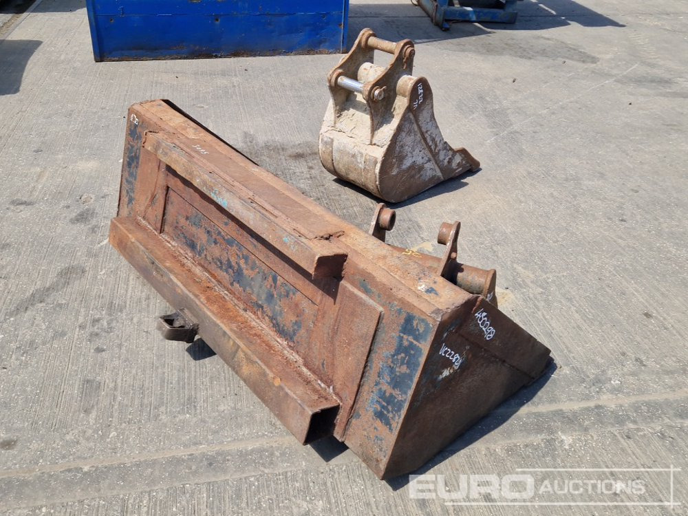 60" Loading Bucket to suit Skidsteer Loader, 18", 18" Digging Bucket 40-45mm Pin to suit Mini-6 Ton Excavator - Bucket: picture 5 60" Loading Bucket to suit Skidsteer Loader, 18", 18" Digging Bucket 40-45mm Pin to suit Mini-6 Ton Excavator - Bucket: picture 5