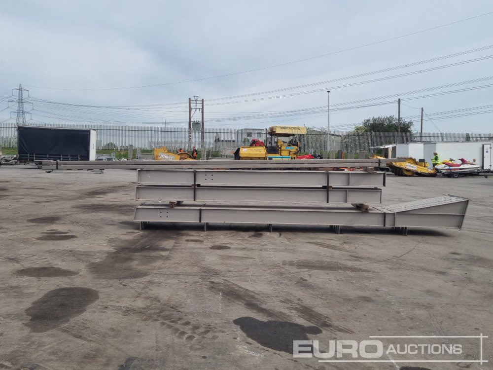 60’ x 40’ x 15’. 3no 20’ Bays. 12.5° Roof Pitch. Purlin Cleats Spaced To Accept Fibre Cement Or Steel Roof Sheets 8no Stanchions 254 x 146 x 31kg 8no Rafters 254 x 102 x 25kg 2no Roof And 2no Side Bra - Construction container: picture 5 60’ x 40’ x 15’. 3no 20’ Bays. 12.5° Roof Pitch. Purlin Cleats Spaced To Accept Fibre Cement Or Steel Roof Sheets 8no Stanchions 254 x 146 x 31kg 8no Rafters 254 x 102 x 25kg 2no Roof And 2no Side Bra - Construction container: picture 5