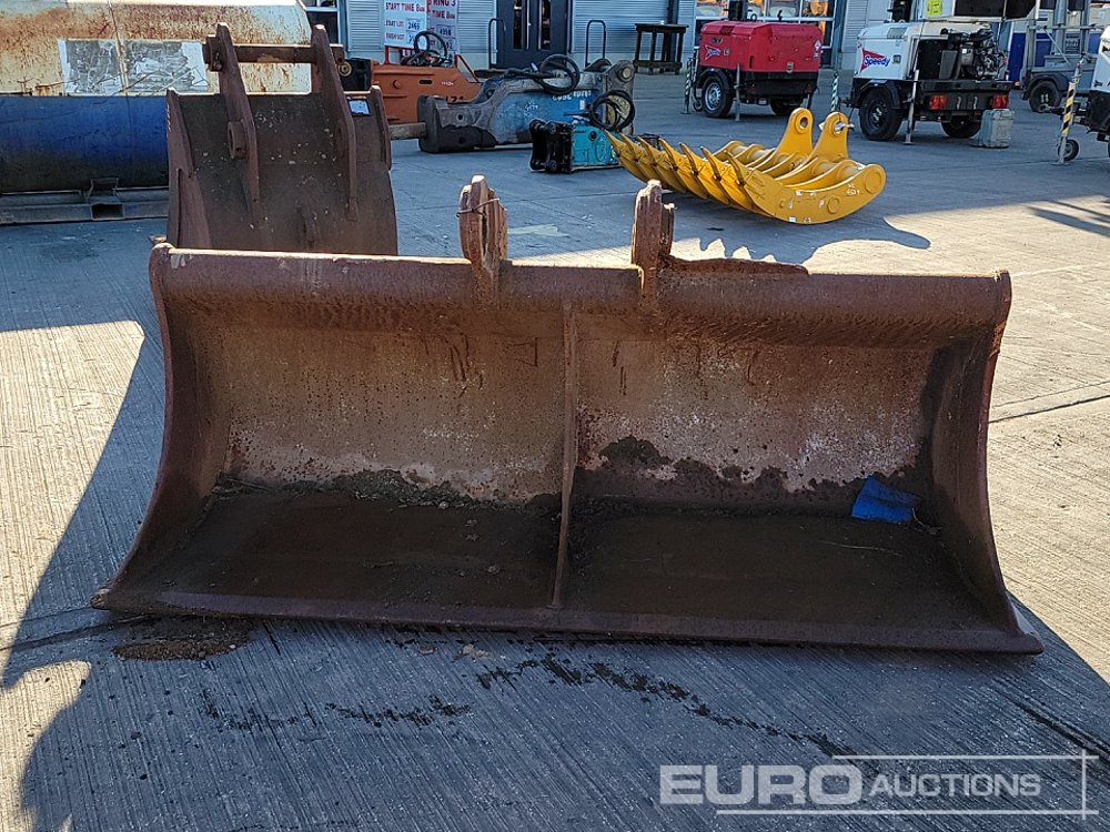 Bucket 84" Ditching Bucket 80mm Pin to suit 20 Ton Excavator: picture 8