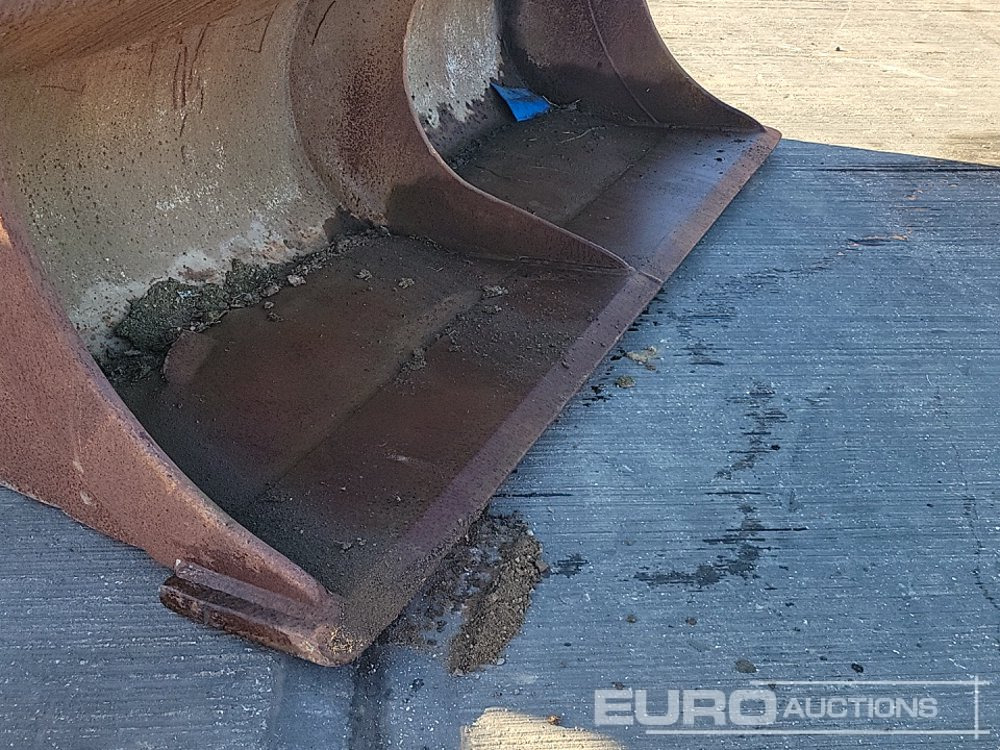 Bucket 84" Ditching Bucket 80mm Pin to suit 20 Ton Excavator: picture 10