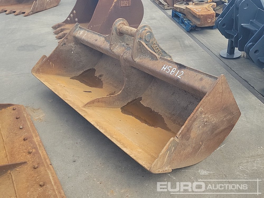 86" Ditching Bucket 80mm Pin to suit 20 Ton Excavator - Bucket: picture 1 86" Ditching Bucket 80mm Pin to suit 20 Ton Excavator - Bucket: picture 1