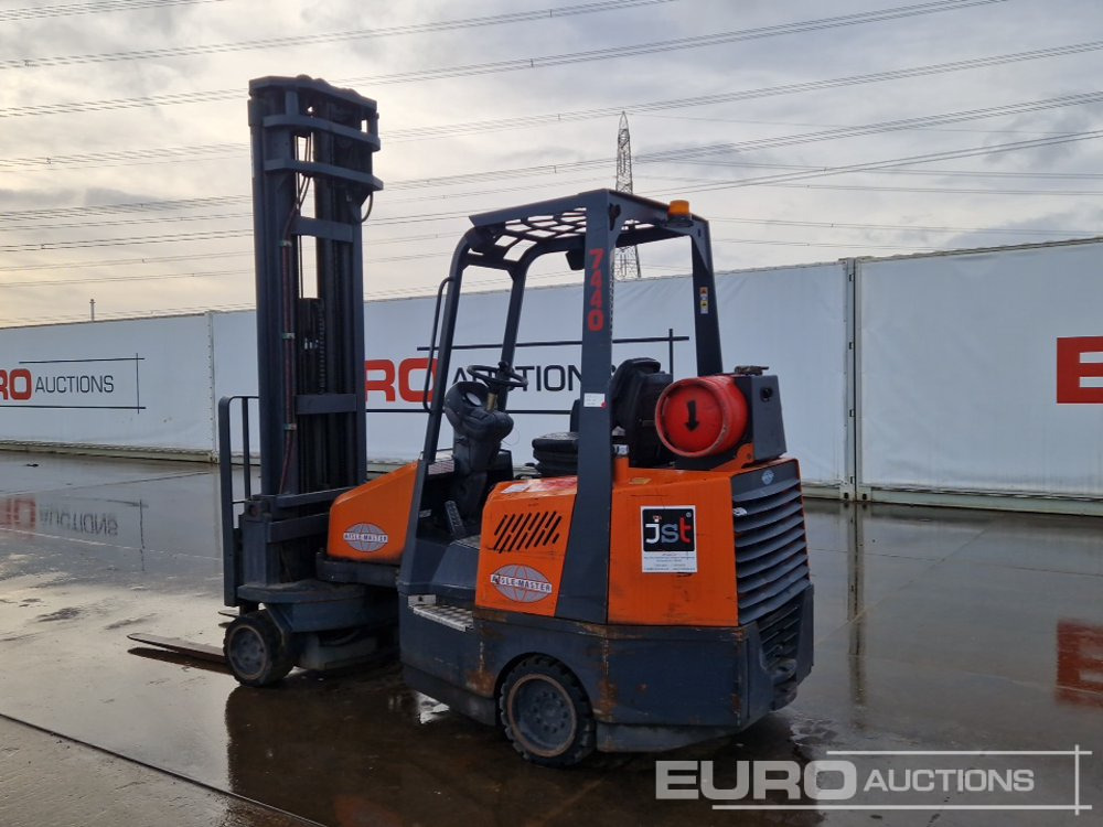 Aisle-Master 20S - Forklift: picture 3 Aisle-Master 20S - Forklift: picture 3