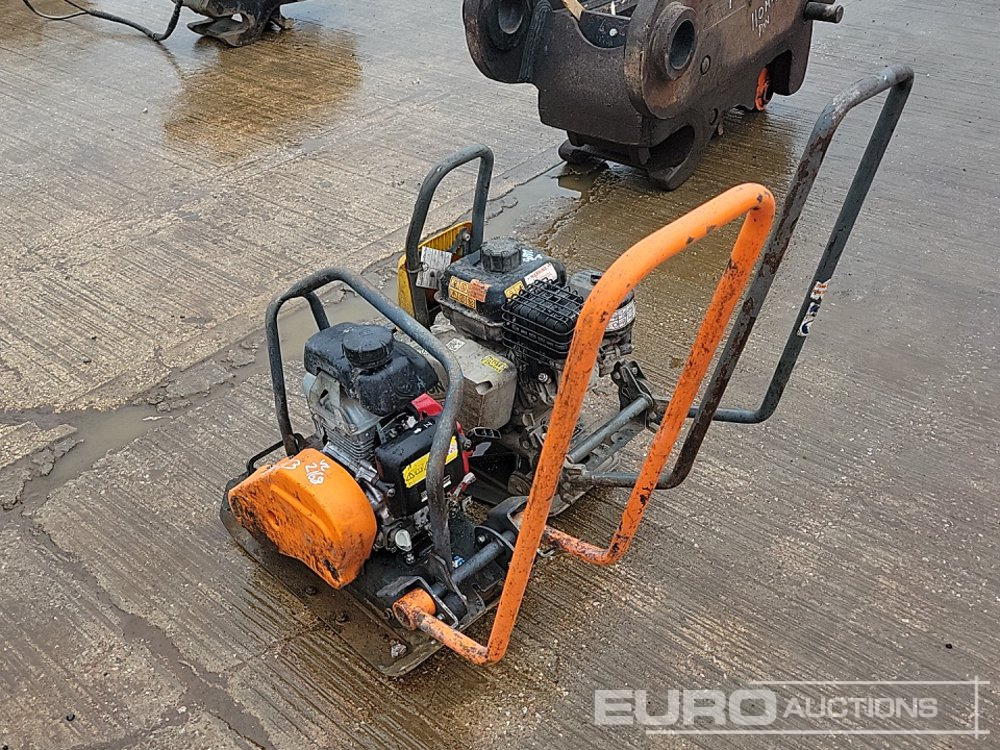 Altrad Petrol Compaction Plate, Wacker Neuson Petrol Compaction Plate - Asphalt machine: picture 3 Altrad Petrol Compaction Plate, Wacker Neuson Petrol Compaction Plate - Asphalt machine: picture 3