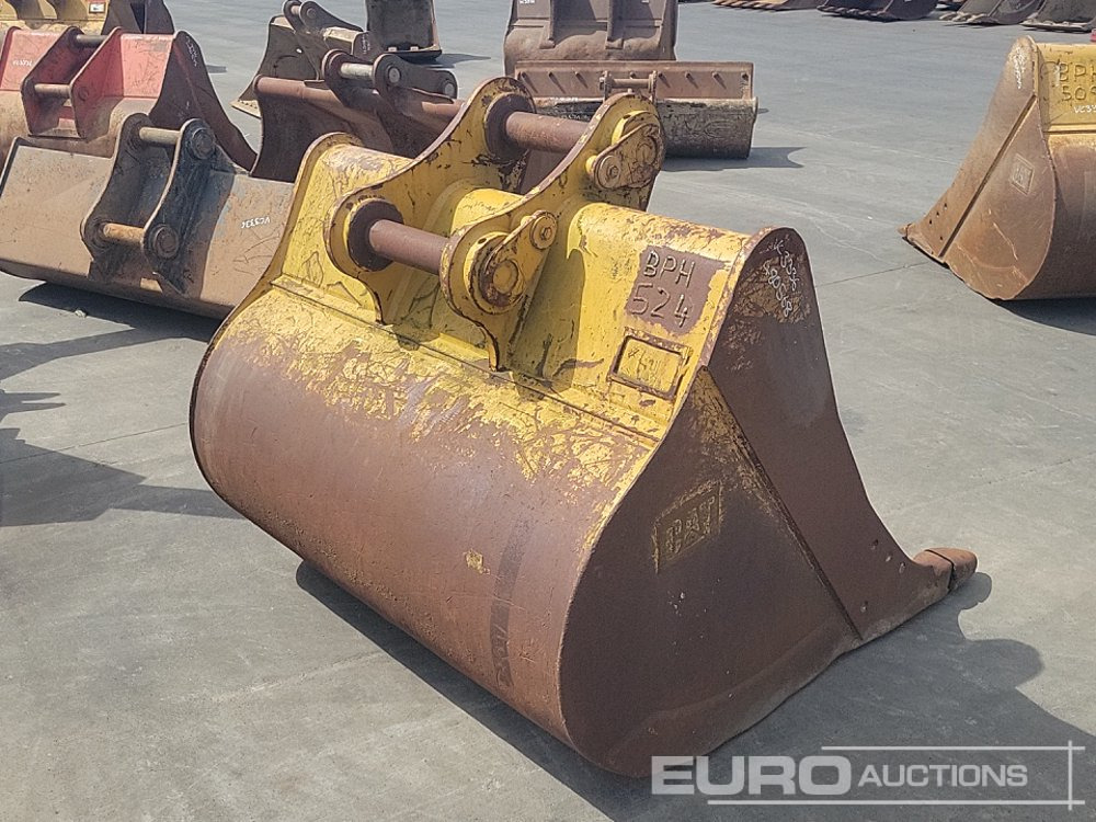 CAT 58" Digging Bucket 80mm Pin to suit 20 Ton Excavator - Bucket: picture 5 CAT 58" Digging Bucket 80mm Pin to suit 20 Ton Excavator - Bucket: picture 5