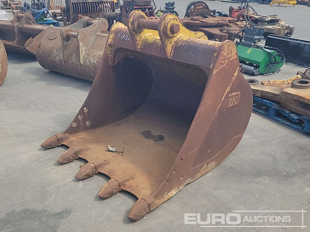 CAT 58" Digging Bucket 80mm Pin to suit 20 Ton Excavator - Bucket: picture 1 CAT 58" Digging Bucket 80mm Pin to suit 20 Ton Excavator - Bucket: picture 1