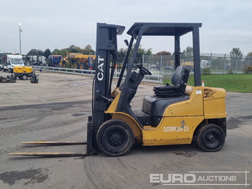 CAT DP25NT - Forklift: picture 2 CAT DP25NT - Forklift: picture 2
