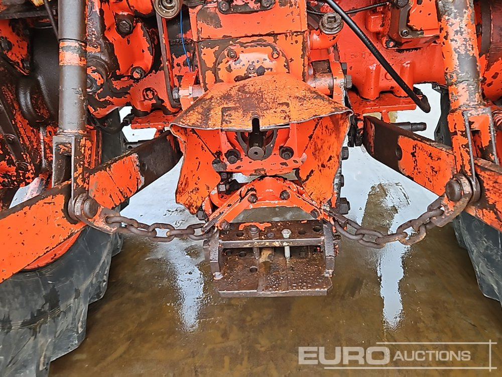Farm tractor David Brown 996: picture 18