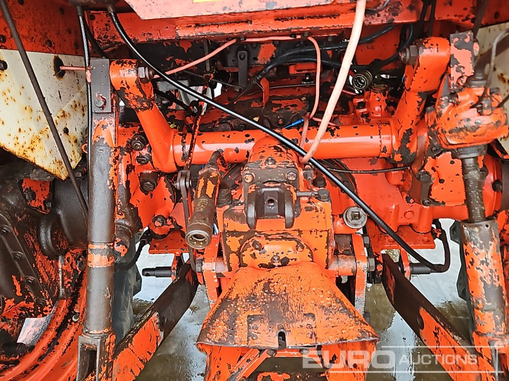 Farm tractor David Brown 996: picture 19
