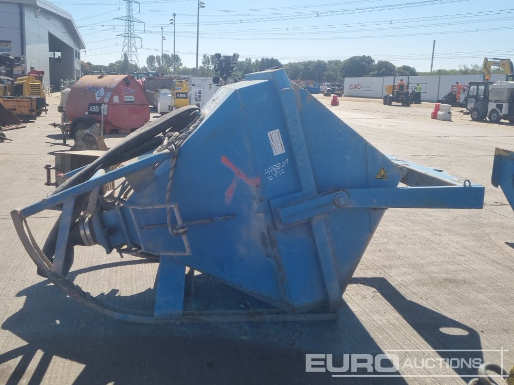 Eichinger Concrete Pouring Skip to suit Crane - Tipping skip: picture 2 Eichinger Concrete Pouring Skip to suit Crane - Tipping skip: picture 2