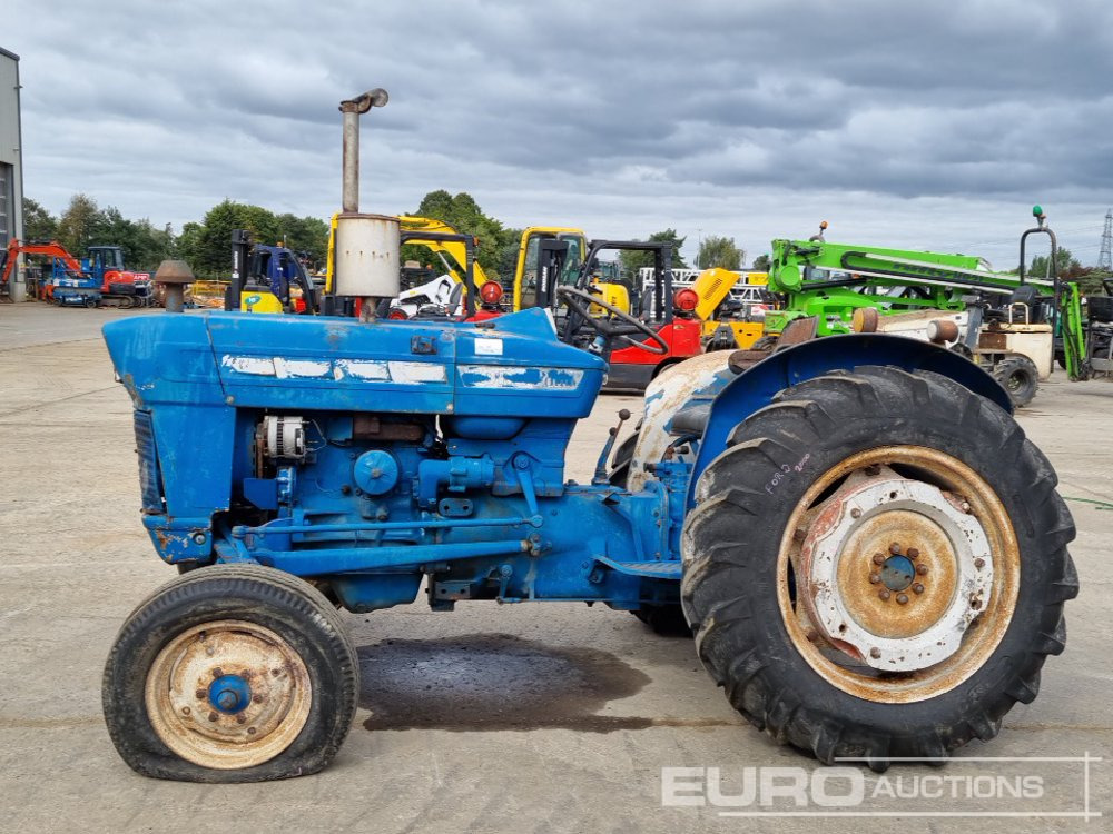 Ford 2000 - Farm tractor: picture 2 Ford 2000 - Farm tractor: picture 2