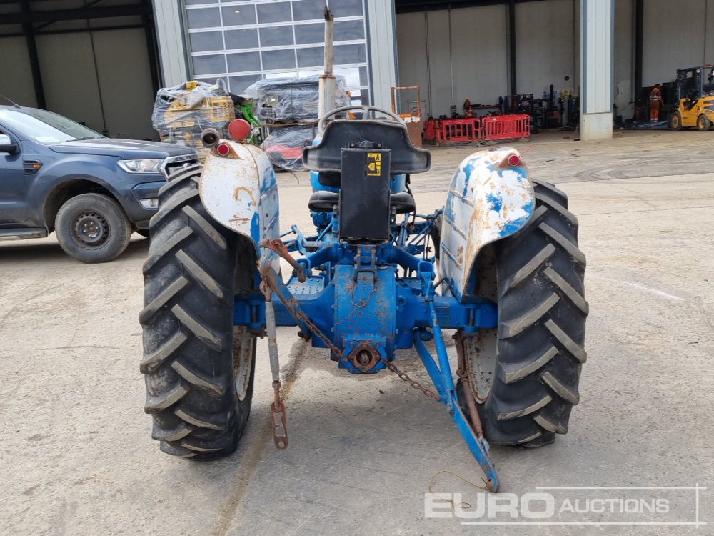 Ford 2000 - Farm tractor: picture 4 Ford 2000 - Farm tractor: picture 4