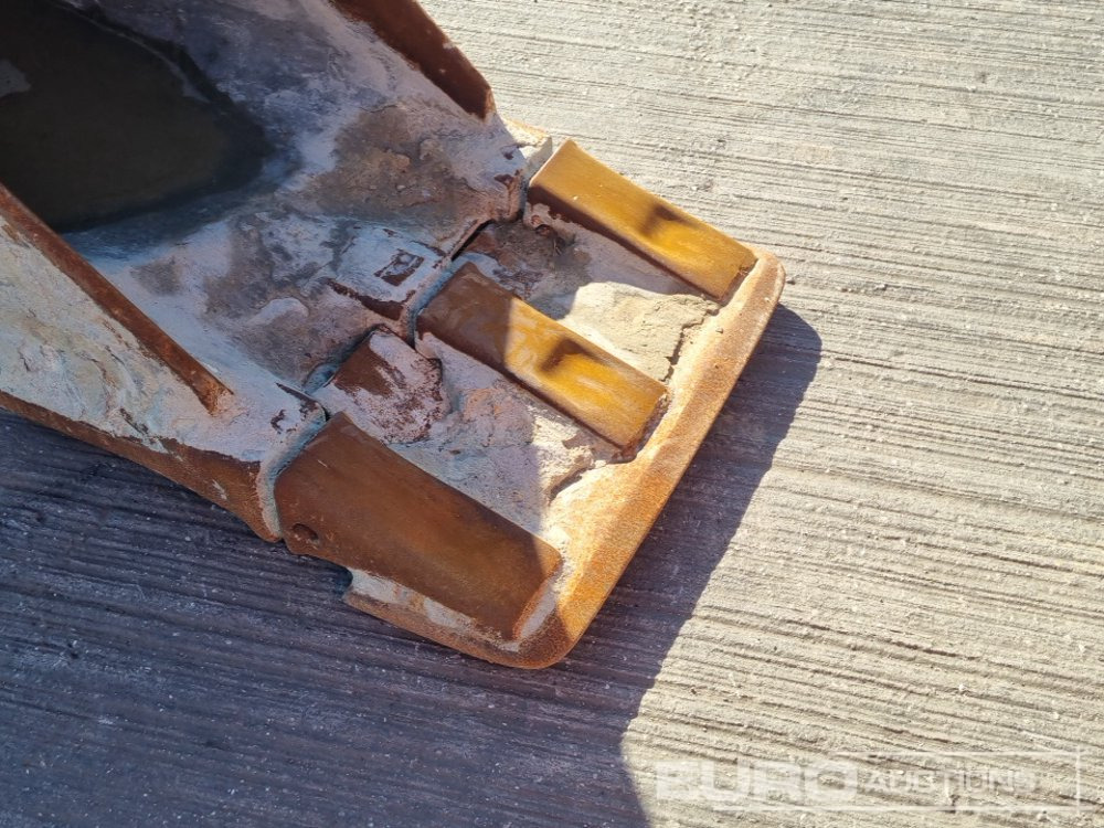 Bucket Geith 18" Digging Bucket 65mm Pin to suit 13 Ton Excavator: picture 10