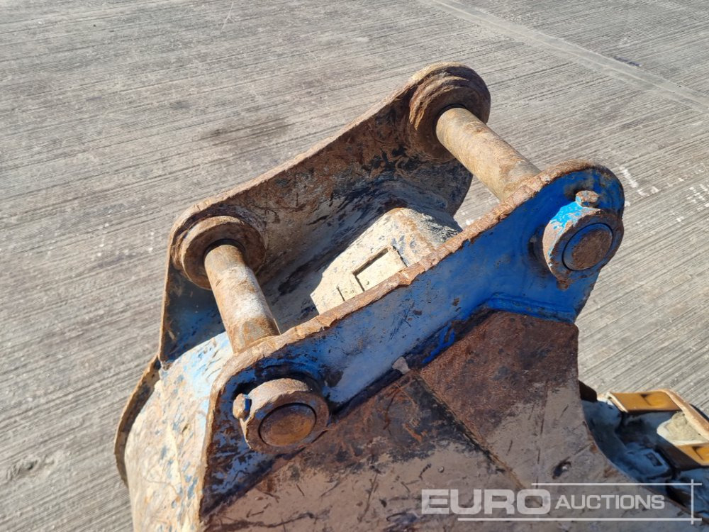 Bucket Geith 18" Digging Bucket 65mm Pin to suit 13 Ton Excavator: picture 11