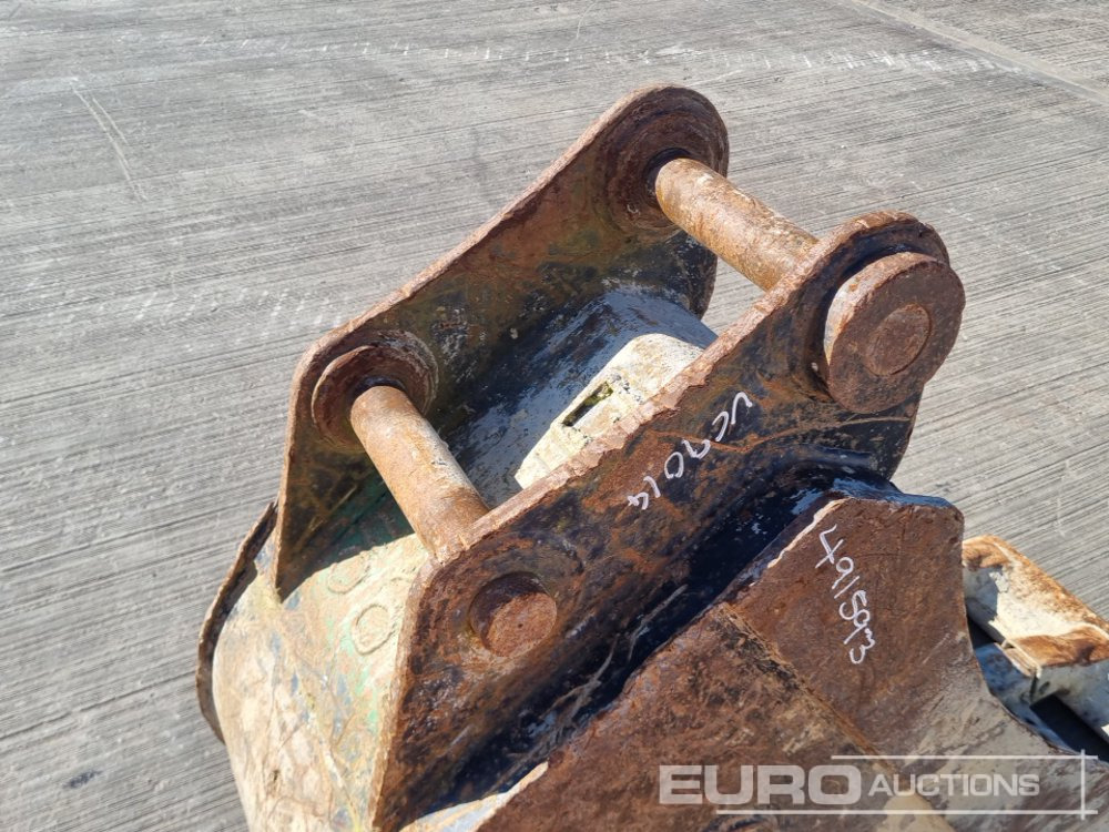 Bucket Geith 24" Digging Bucket 65mm Pin to suit 13 Ton Excavator: picture 11