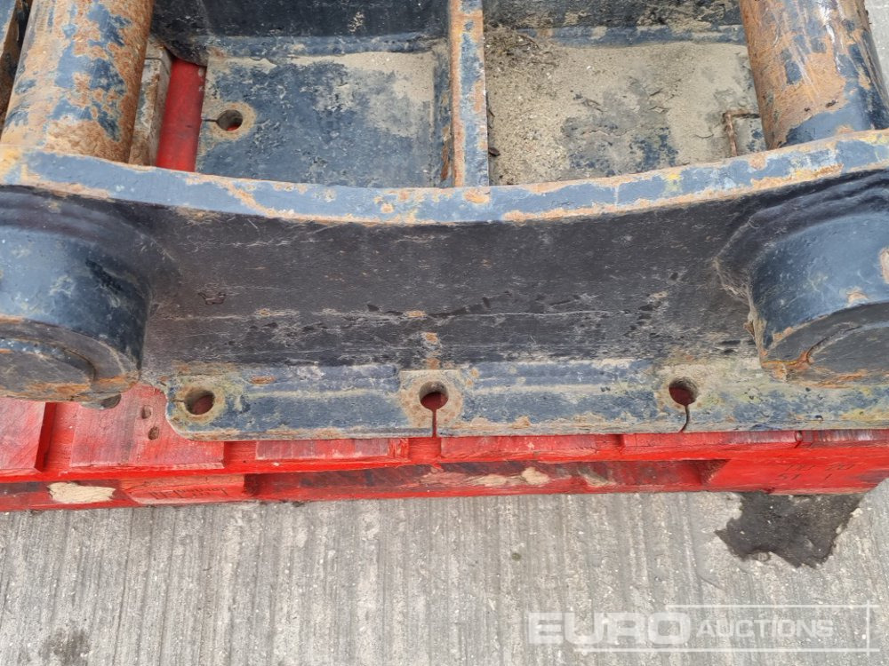 Hydraulic hammer Headstock 70mm Pin to suit 14-16 Ton Excavator (2 of), Headstock 65mm Pin to suit 13 Ton Excavator: picture 13