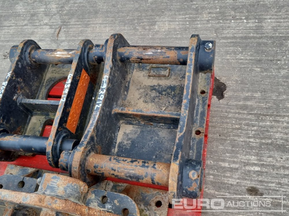 Hydraulic hammer Headstock 70mm Pin to suit 14-16 Ton Excavator (2 of), Headstock 65mm Pin to suit 13 Ton Excavator: picture 10